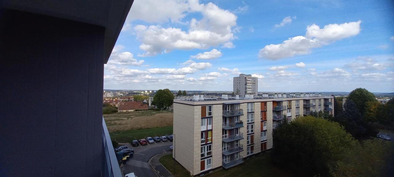Spacieux, Tendance, avec Vue Panoramique sur Beauvais ! Idéal pour 1 à 6 voyageurs ! 3 lits doubles confortable Exterior foto