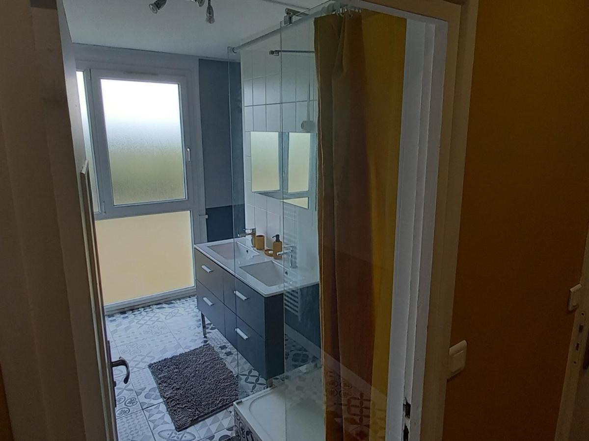 Spacieux, Tendance, avec Vue Panoramique sur Beauvais ! Idéal pour 1 à 6 voyageurs ! 3 lits doubles confortable Exterior foto