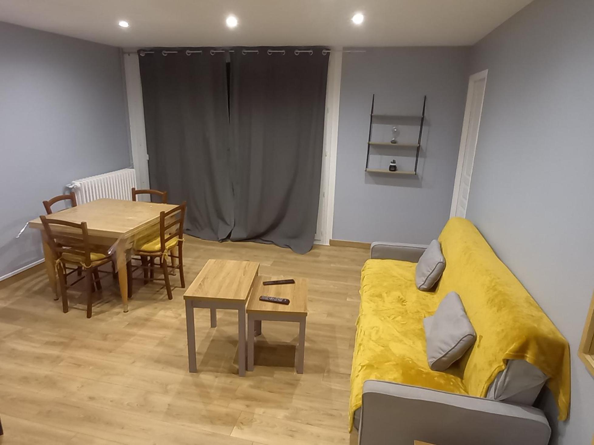 Spacieux, Tendance, avec Vue Panoramique sur Beauvais ! Idéal pour 1 à 6 voyageurs ! 3 lits doubles confortable Exterior foto